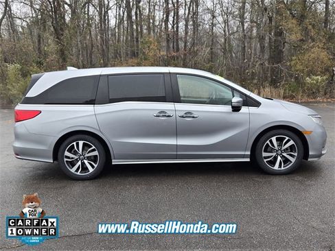 Used 2021 Honda Odyssey Touring image 2