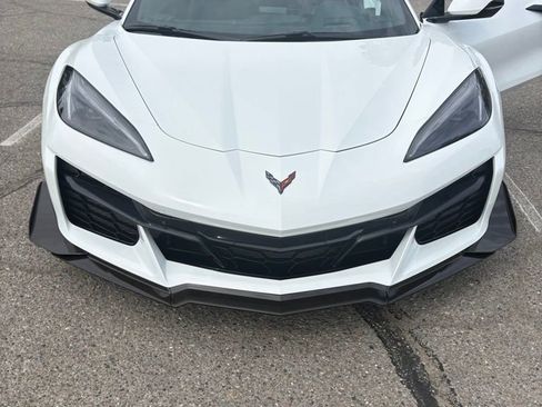 Used 2024 Chevrolet Corvette Z06 w/ Z07 Performance Package RWD image 12