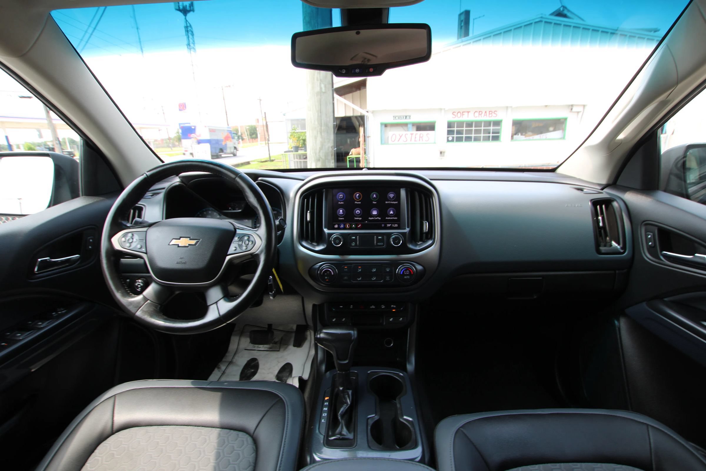 Used 2020 Chevrolet Colorado Z71 w/ Z71 Midnight Edition AWD/4WD image 12