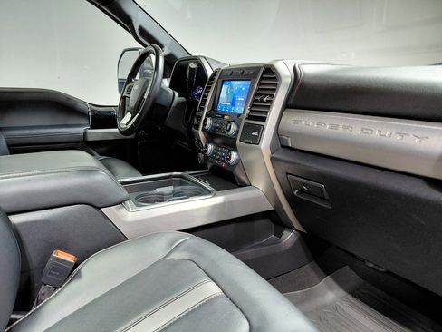Used 2021 Ford F350 Platinum w/ Tremor Off-Road Package image 33