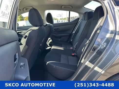 Used 2025 Nissan Sentra SV image 14