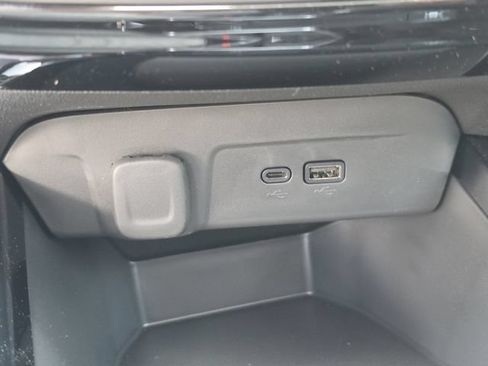 New 2026 Chevrolet Trax LT w/ LT Convenience Package FWD image 25