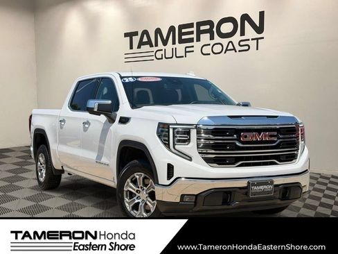 Used 2025 GMC Sierra 1500 SLT RWD image 1