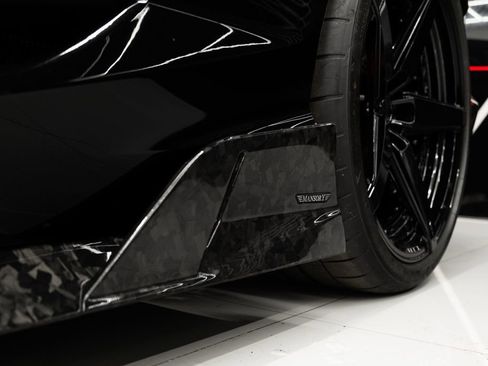 Used 2024 Lamborghini Revuelto image 10