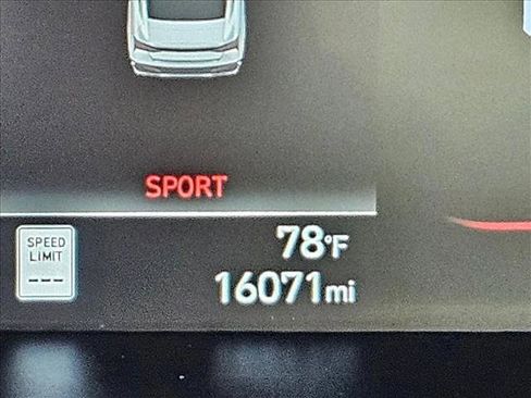 Certified 2025 Hyundai Elantra Sport image 13