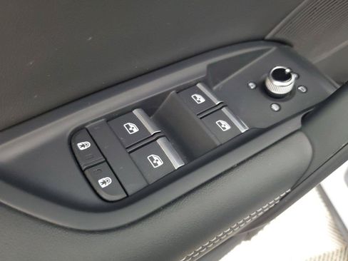 Used 2024 Audi Q5 2.0T Premium Plus AWD/4WD image 18