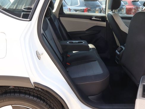 Used 2025 Volkswagen Taos S AWD/4WD image 21
