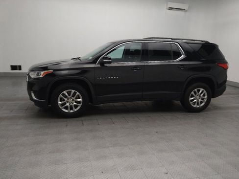 Used 2021 Chevrolet Traverse LT FWD image 2