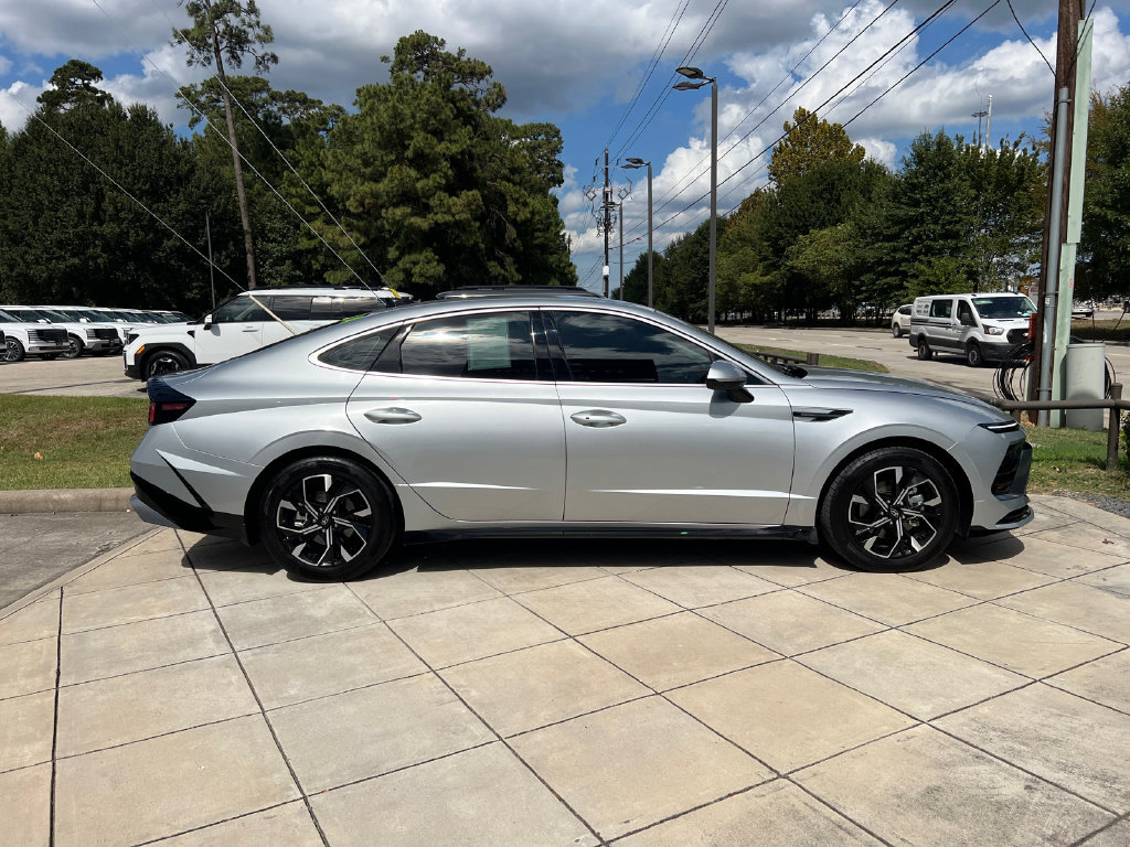 Used 2024 Hyundai Sonata SEL FWD image 4