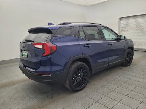 Used 2023 GMC Terrain SLT w/ Tech Package image 10