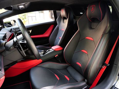 Used 2023 Lamborghini Huracan EVO RWD image 6