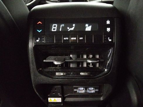 Used 2022 Jeep Grand Cherokee L Limited w/ Luxury Tech Group II image 43