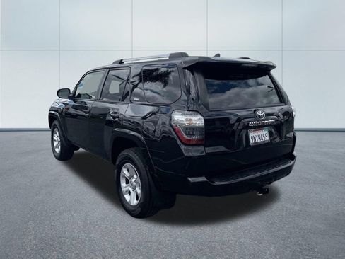 Used 2022 Toyota 4Runner SR5 RWD image 4