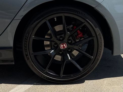 Used 2025 Honda Civic Type R image 14
