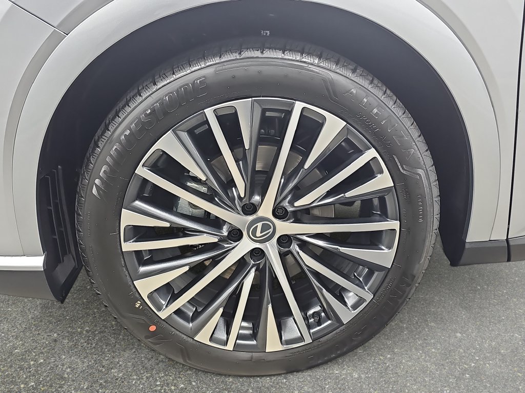New 2026 Lexus RX 350 Premium Plus w/ Convenience Package AWD/4WD image 31