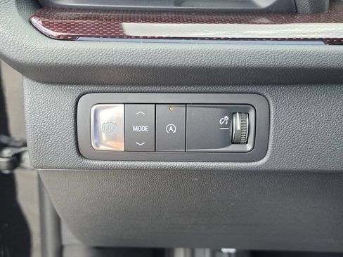 New 2026 Chevrolet Traverse RS w/ LPO, Floor Liner Package FWD image 32