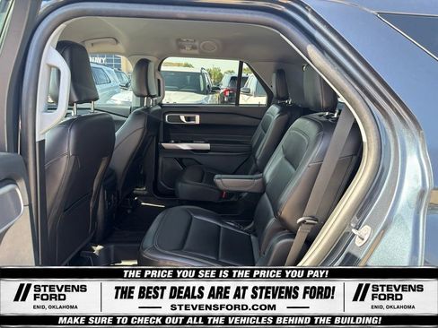 Used 2024 Ford Explorer XLT w/ Equipment Group 202A AWD/4WD image 32