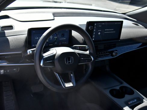 Used 2024 Honda Prologue EX image 16
