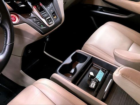 Used 2024 Honda Odyssey EX-L image 17