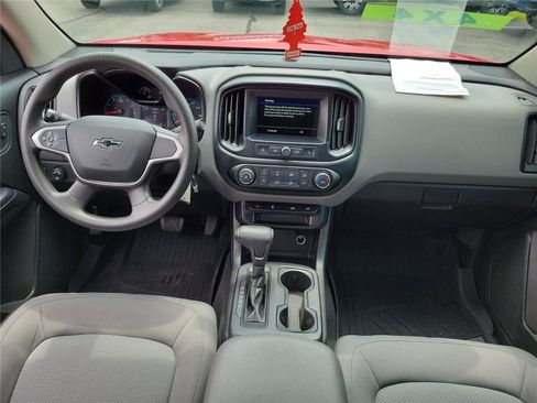 Used 2019 Chevrolet Colorado W/T w/ WT Convenience Package AWD/4WD image 9