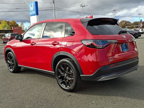 Used 2023 Honda HR-V Sport image 6