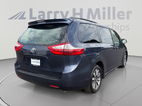 Used 2019 Toyota Sienna XLE AWD/4WD image 5