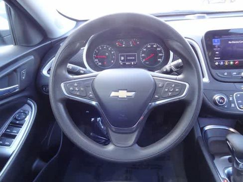 Used 2024 Chevrolet Malibu LT image 11