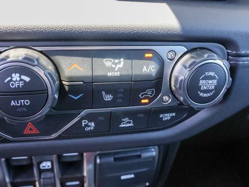 New 2026 Jeep Wrangler Unlimited Sahara AWD/4WD image 20
