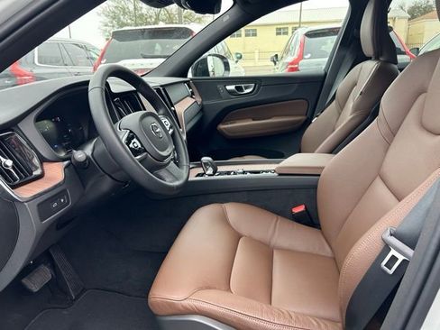 New 2024 Volvo XC60 T8 Plus AWD/4WD image 14