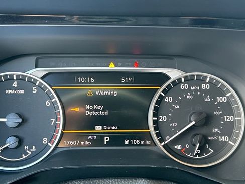 Certified 2023 Nissan Pathfinder SL w/ Black Appearance Package AWD/4WD image 14