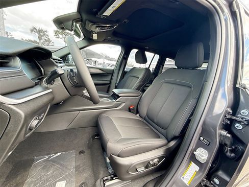 New 2025 Jeep Grand Cherokee Laredo X image 21