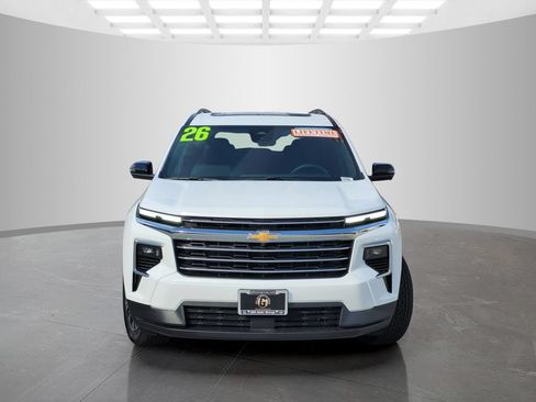 New 2026 Chevrolet Traverse LT w/ Sun and Wheel Package FWD image 2