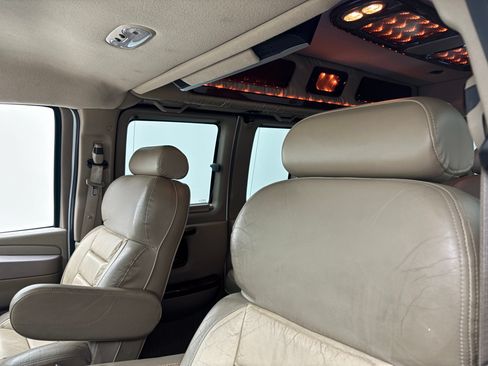 Used 2012 Chevrolet Express 1500 RWD image 19
