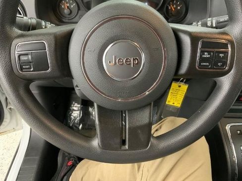 Used 2015 Jeep Compass Sport w/ Power Value Group AWD/4WD image 19