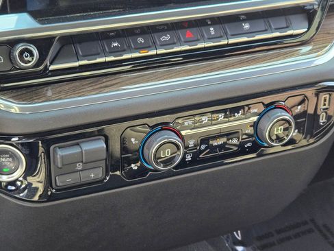 Used 2025 Chevrolet Silverado 1500 LT image 25