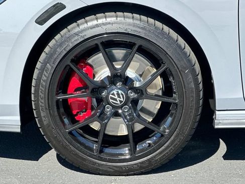 Used 2024 Volkswagen GTI SE FWD image 31