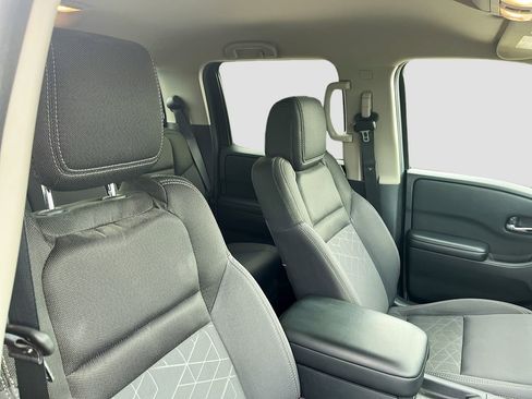 Used 2025 Nissan Frontier SV w/ SV Convenience Package RWD image 26