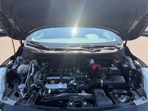 Used 2025 Nissan Versa SV FWD image 29