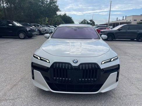 Used 2023 BMW 760i xDrive AWD/4WD image 6