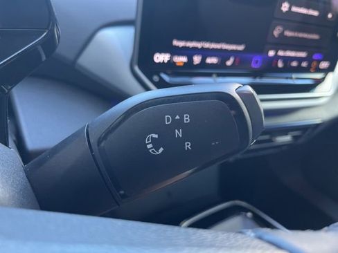 Certified 2025 Volkswagen ID.4 Pro image 19