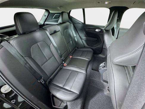 Used 2026 Volvo XC40 B5 Plus AWD/4WD image 29