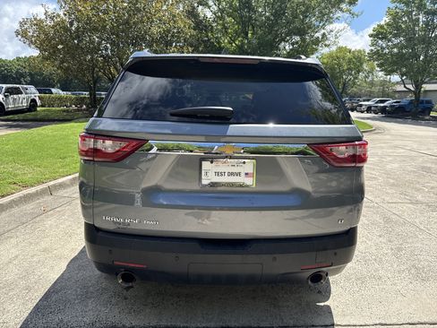 Used 2020 Chevrolet Traverse LT AWD/4WD image 6