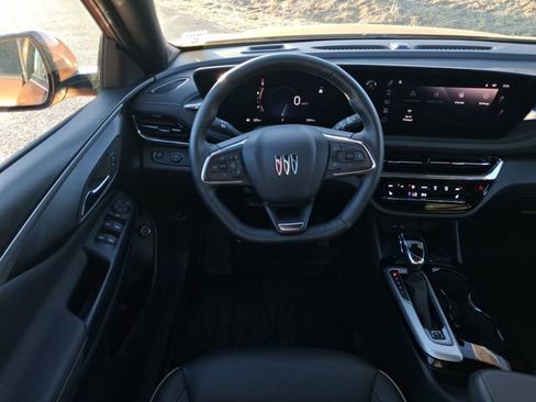 Certified 2025 Buick Envista Avenir image 14