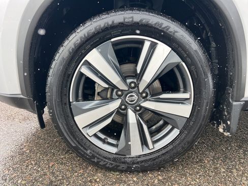 Used 2021 Nissan Rogue SL image 10