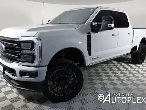 Used 2025 Ford F250 Platinum AWD/4WD image 1