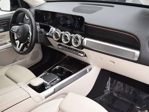 Used 2022 Mercedes-Benz GLB 250 image 15