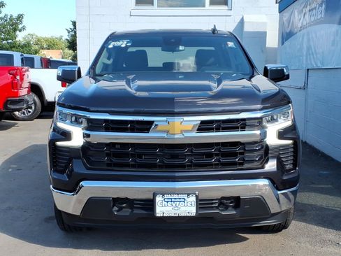 Used 2023 Chevrolet Silverado 1500 LT AWD/4WD image 2