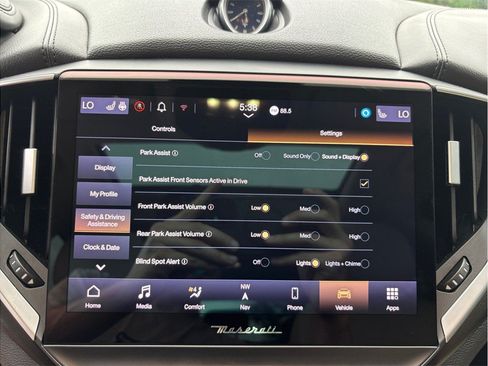 Used 2021 Maserati Ghibli S RWD image 30