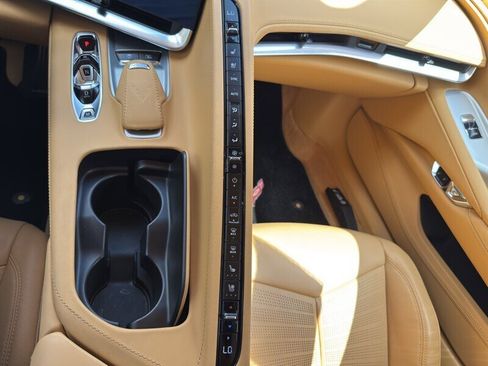 Used 2022 Chevrolet Corvette Stingray Premium Cpe w/ Z51 Performance Package image 31