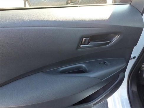 Used 2024 Toyota Corolla LE image 6